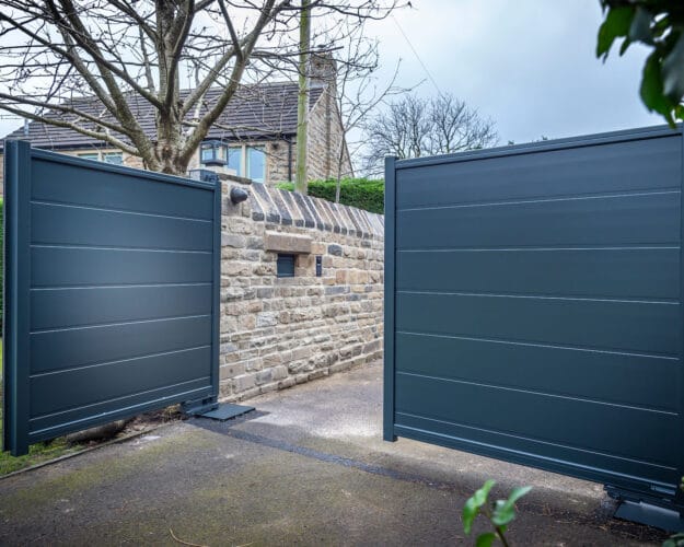 Aluminium Gates 2154