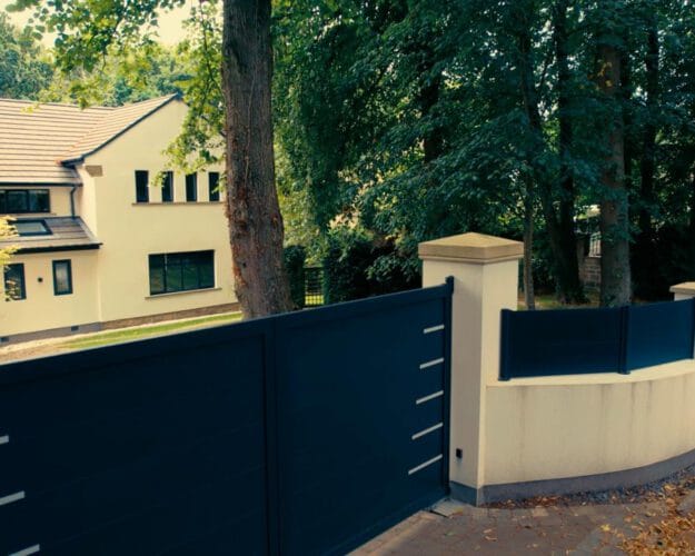 aluminium electric gates 2